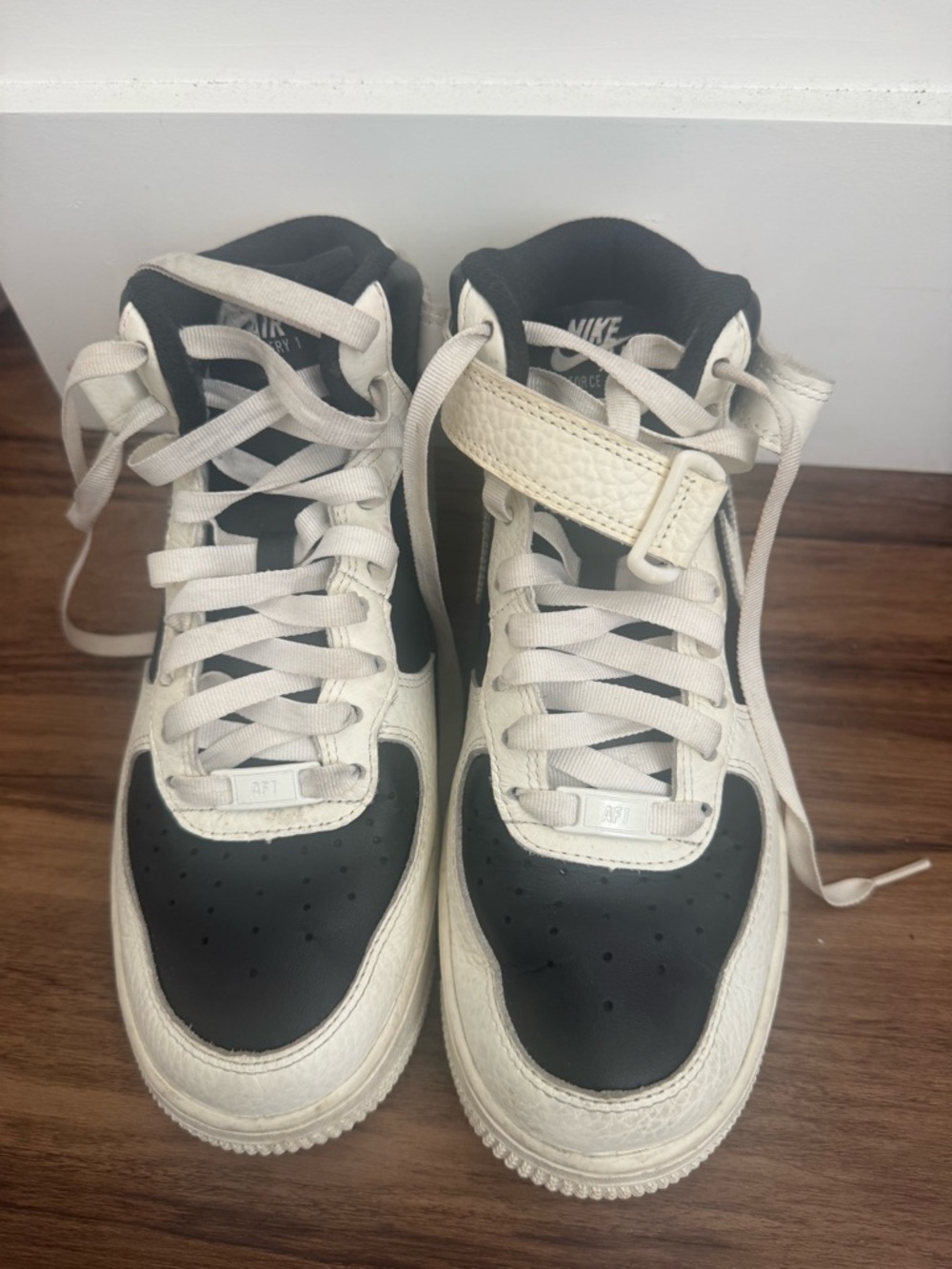 Nike Air Force 1 ‘07 EV1 Sneaker